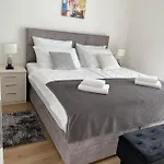 Villa Marena Vodice, Novo Grijanje Bazena! Vodice