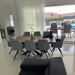 Marena Vodice, Novo Grijanje Bazena! Villa *