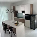 Villa Marena Vodice, Novo Grijanje Bazena! Vodice