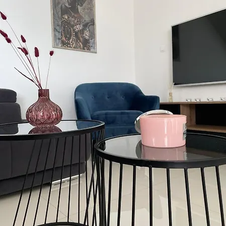 Marena S Bazenom, Villa Vodice