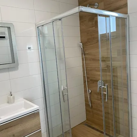 Vila Marena S Bazenom, Vodice