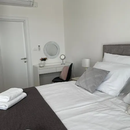 Marena Vodice, Novo Grijanje Bazena! 빌라 *