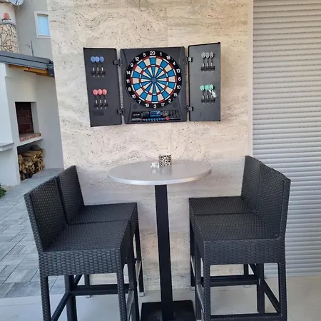 Marena S Bazenom, * Vodice