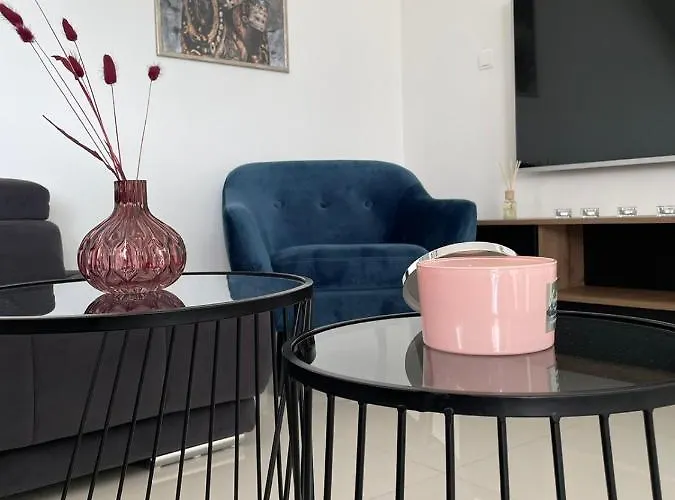 Marena Vodice, Novo Grijanje Bazena! Villa Vodice