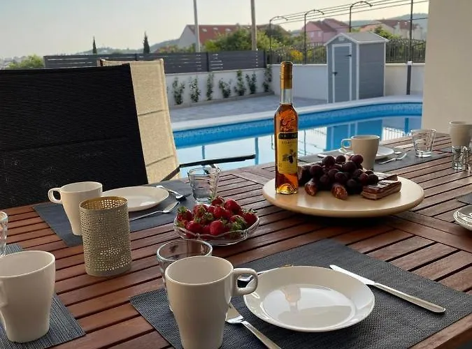 Marena Vodice, Novo Grijanje Bazena! * Vodice