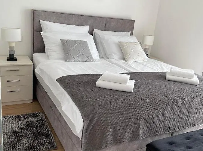 Villa Marena Vodice, Novo Grijanje Bazena! Vodice