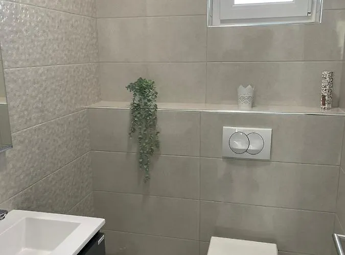 Villa Marena Vodice, Novo Grijanje Bazena!