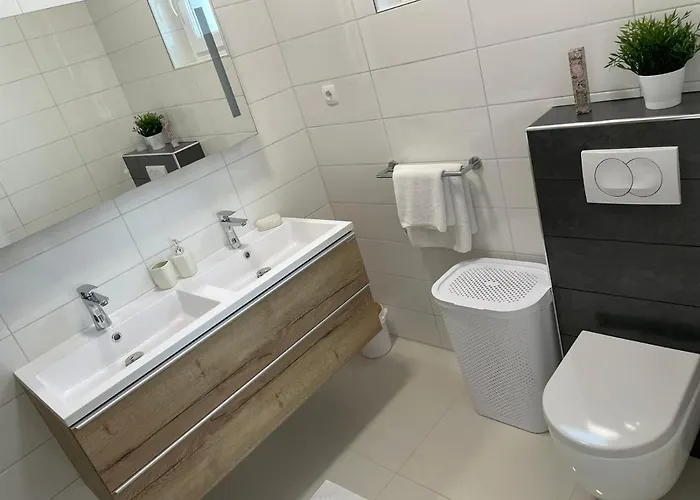 Villa Marena Vodice, Novo Grijanje Bazena! Vodice